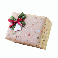 Caja de empaquetado delicada del regalo de encargo con el arco de seda